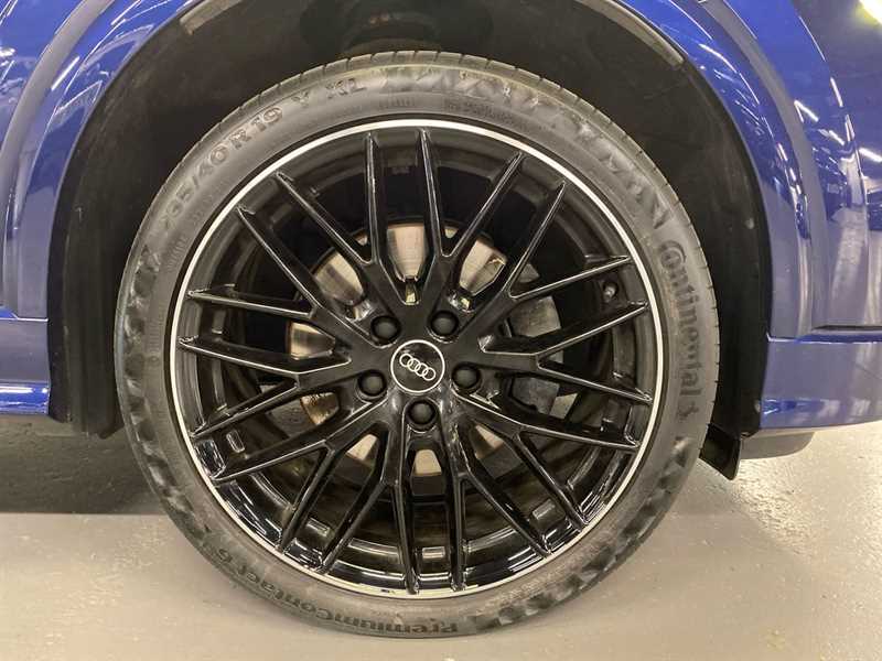Audi Q2 35 Tfsi Black Edition S Tronic AR70EUE Blue #6