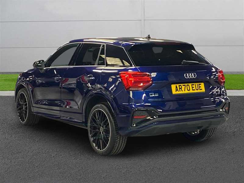 Audi Q2 35 Tfsi Black Edition S Tronic AR70EUE Blue #2