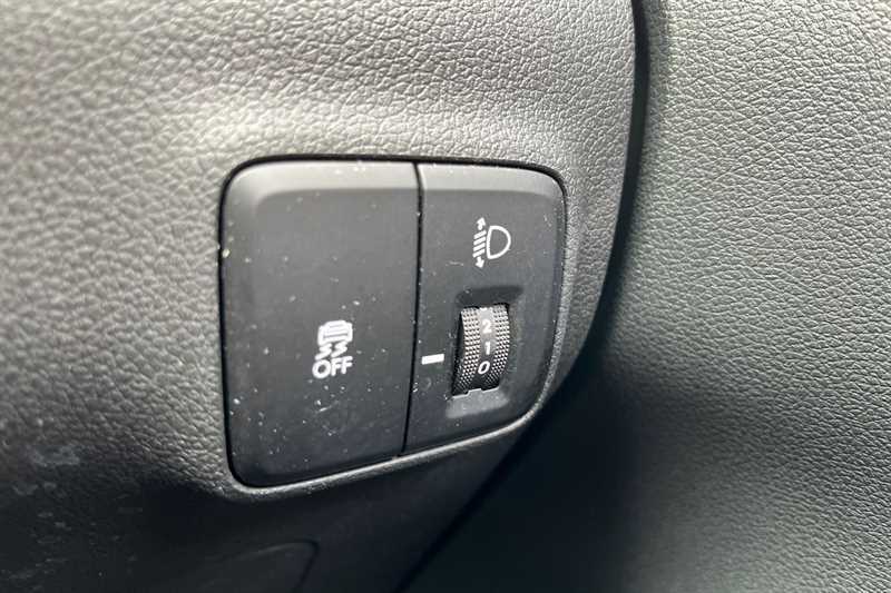 Hyundai I10 1.0 63 Premium Nav KF24BLZ Black #4