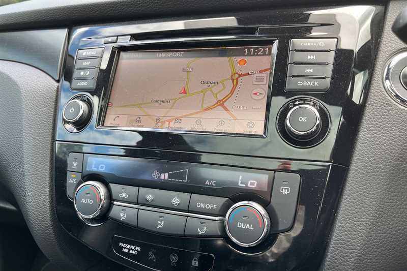 Nissan Qashqai 1.3 Dig-t N-tec ML70FKV Red #2