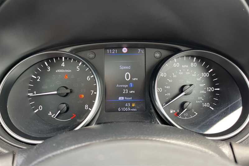 Nissan Qashqai 1.3 Dig-t N-tec ML70FKV Red #4