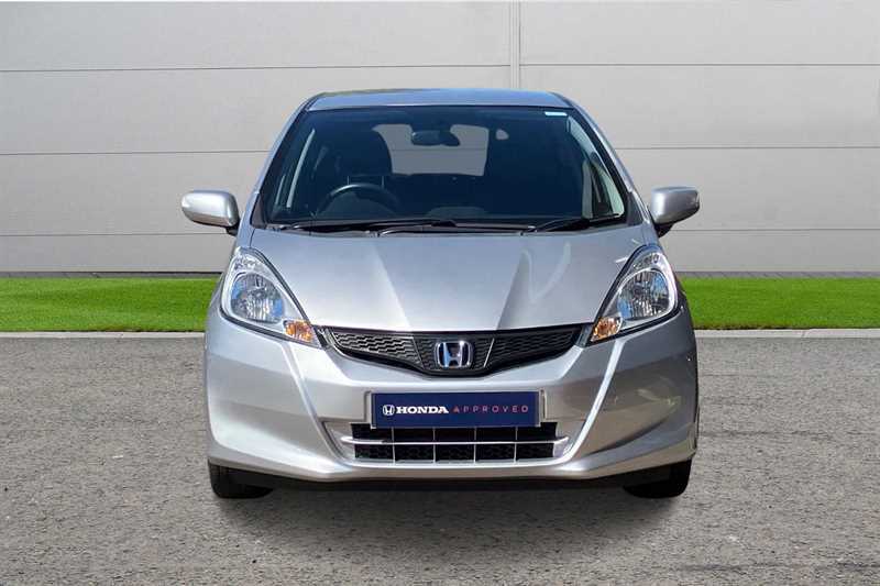Honda Jazz 1.4 I-vtec Es Plus Cvt Silver #6