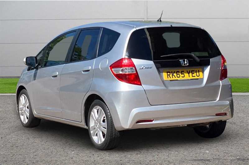 Honda Jazz 1.4 I-vtec Es Plus Cvt Silver #3