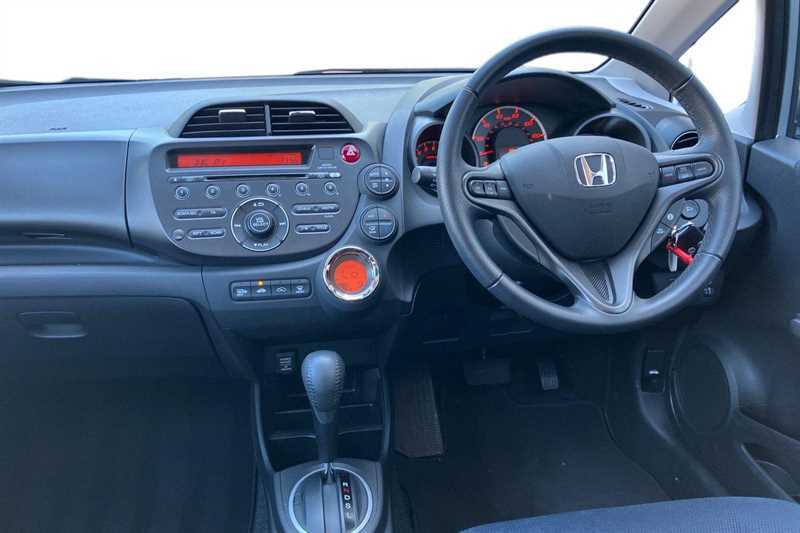 Honda Jazz 1.4 I-vtec Es Plus Cvt Silver #4