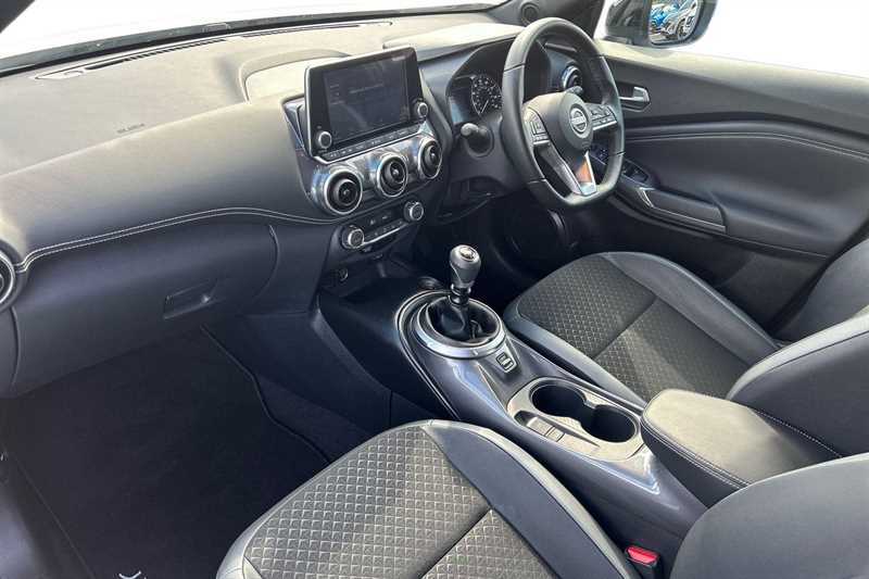 Nissan Juke 1.0 Dig-t N-connecta Black #2