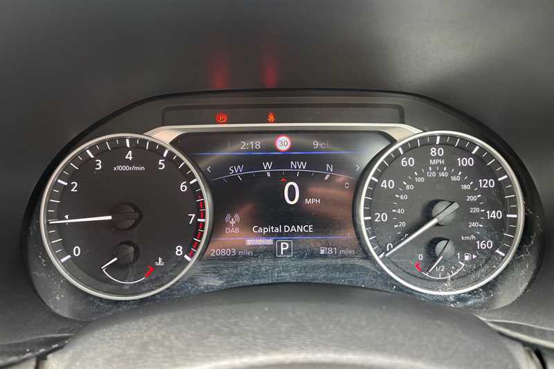Nissan Juke 1.0 Dig-t 114 Tekna Dct LO22EKF Black #3