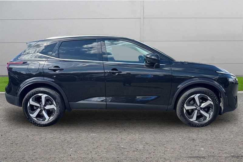 Nissan Qashqai 1.3 Dig-t Mh N-connecta Glass Roof DY22MMJ Black #4