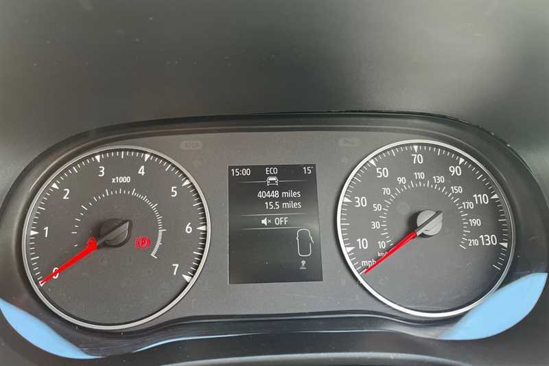 Dacia Sandero 1.0 Tce Essential KW72UEU Grey #2
