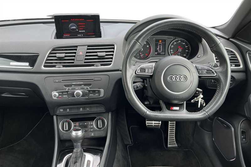 Audi Q3 2.0T Fsi Quattro Black Edition S Tronic KM67TMY Grey #6
