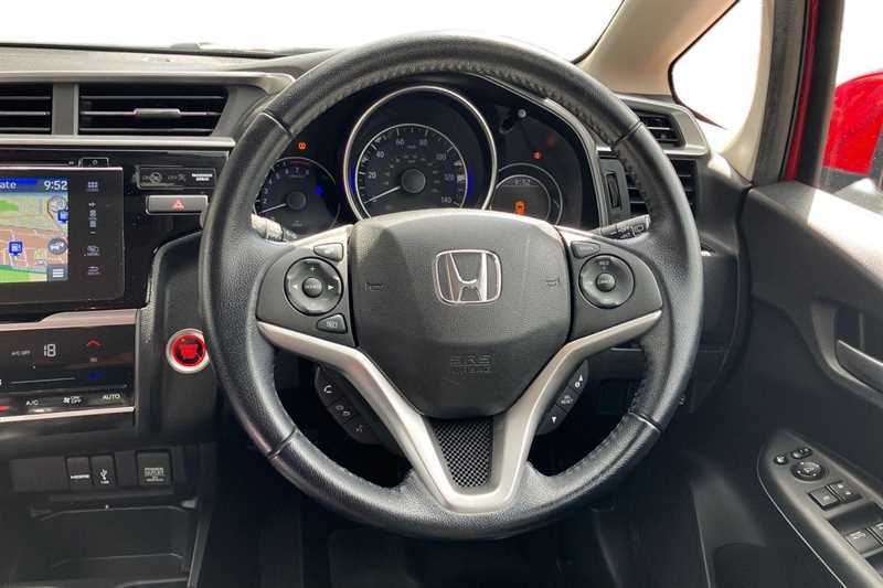 Honda Jazz 1.3 I-vtec Ex Navi MA18AVN Red #4
