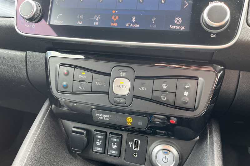 Nissan Leaf 110Kw Tekna 40Kwh Black