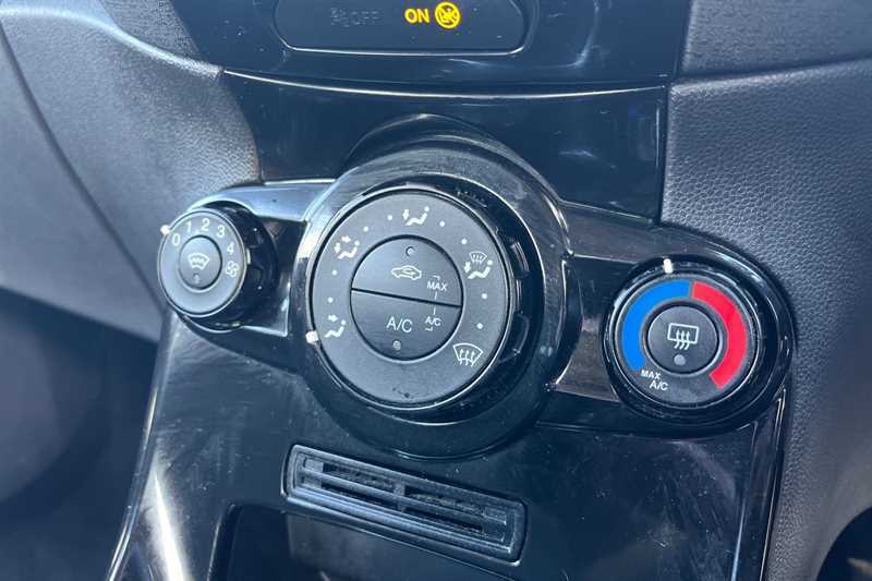 Ford Fiesta 1.25 82 Zetec DS66TFU Black #3