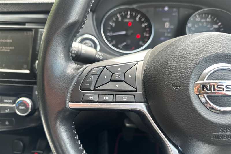 Nissan Qashqai 1.3 Dig-t N-connecta WP69XRO Red #6