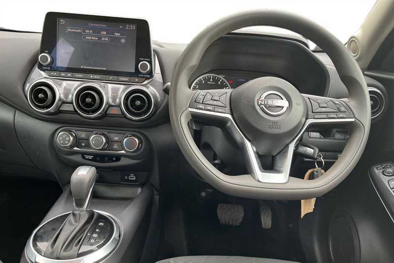 Nissan Juke 1.0 Dig-t 114 Acenta Dct DV24AYG Red #4