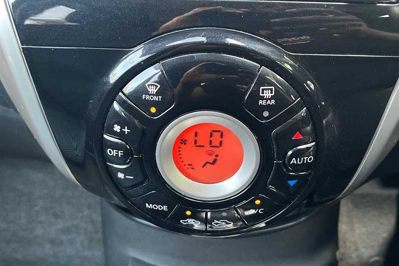 Nissan Note 1.2 Dig-s Acenta Premium Red