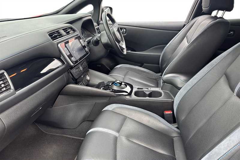 Nissan Leaf 160Kw E Tekna 59Kwh HG22SXW Red #2