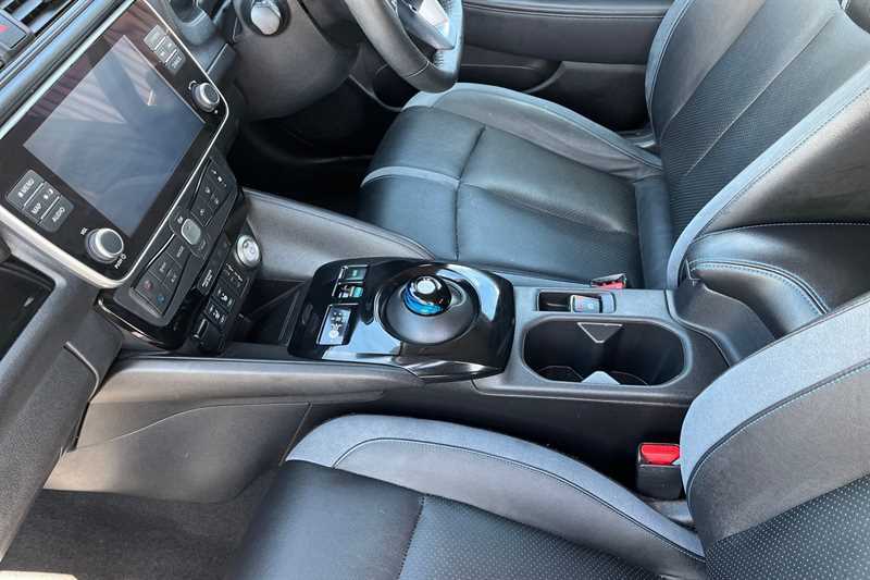 Nissan Leaf 110Kw Tekna 39Kwh SA72FWF Silver #6