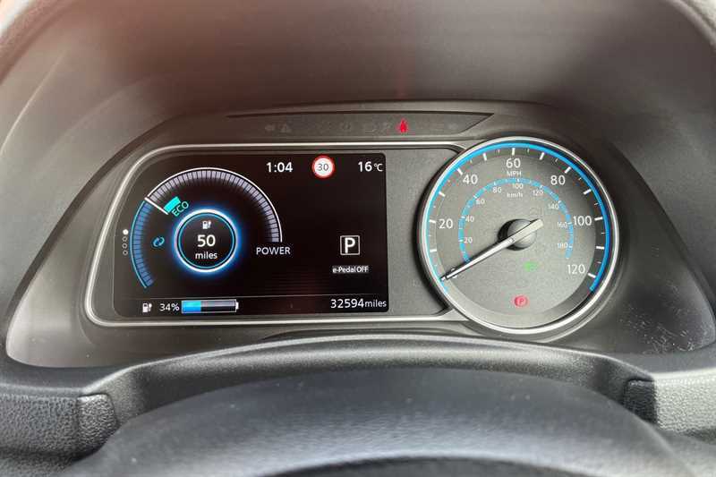 Nissan Leaf 110Kw Tekna 39Kwh SA72FWF Silver #3