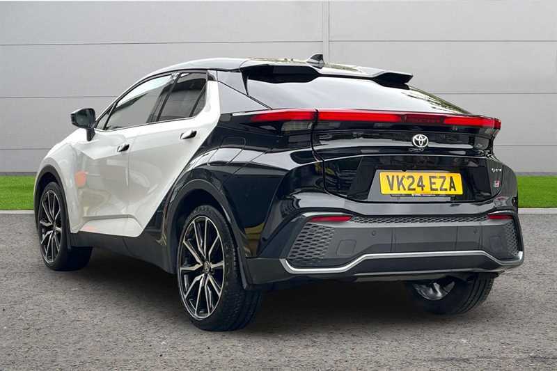 Toyota C-Hr 2.0 Hybrid Gr Sport Cvt VK24EZA White #2