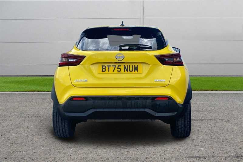 Nissan Juke 1.6 Hybrid Tekna Yellow #4