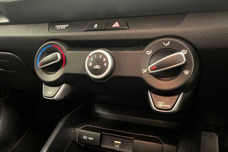 Kia Stonic 1.0T Gdi 99 2 MM23XKP Grey #3