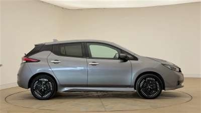 Nissan Leaf 160Kw E N-connecta 59Kwh EX72KDK Grey #4