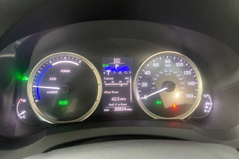 Lexus IS 300H Executive Edition Cvt Silver #2