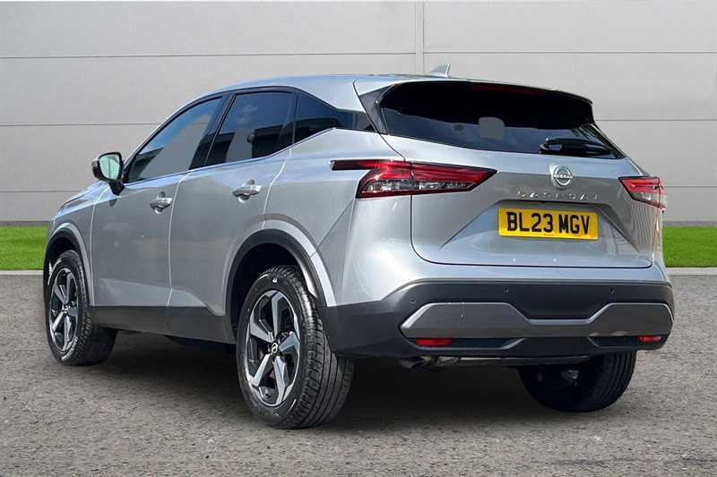 Nissan Qashqai 1.3 Dig-t Mh N-connecta Silver #2