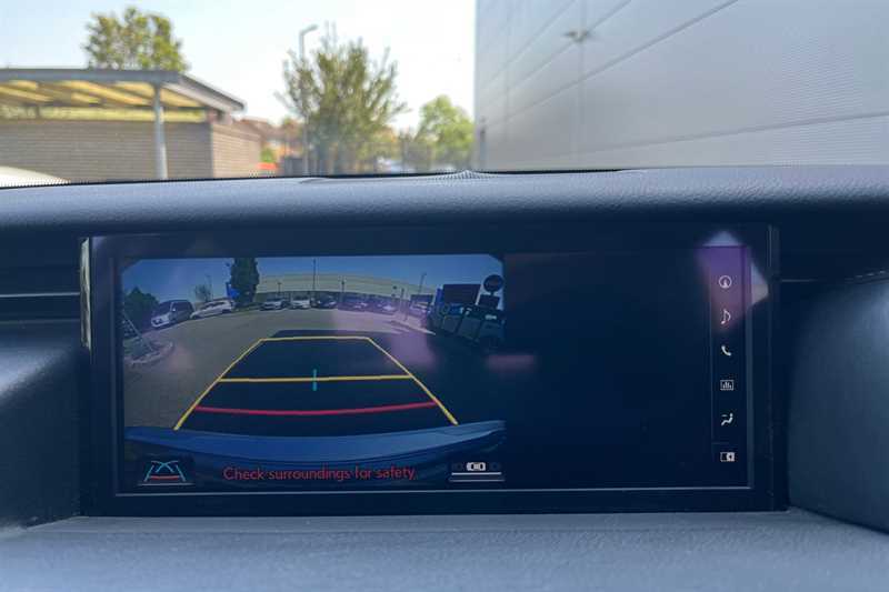 Lexus IS 300H Cvt Silver #5