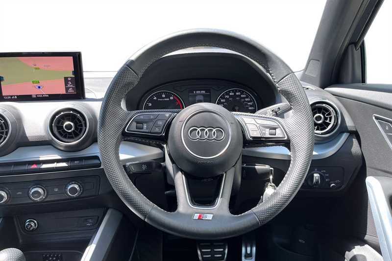 Audi Q2 35 Tfsi S Line S Tronic YC20EZE Grey #4