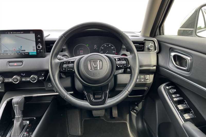 Honda Hr-V 1.5 Ehev Advance Cvt LR74FRD White #4
