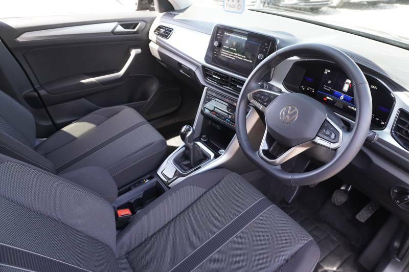 Volkswagen T-Roc Tsi Match - 2025 75 HF75RRO Black #6