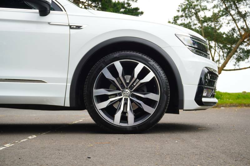 Volkswagen Tiguan Tdi 150 4Motion Dsg R-line Swb - 2017 68 KY68LJE White #5