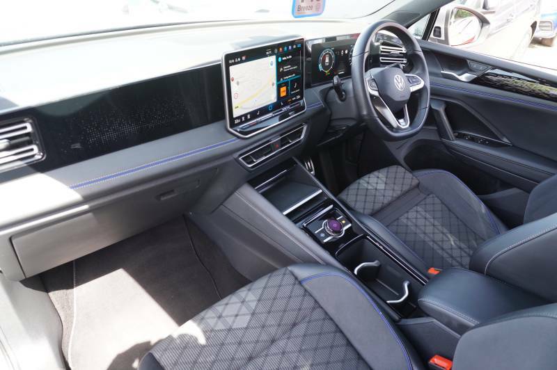Volkswagen Tiguan Etsi 150 Dsg R-line - 2024 24 HG24UHU Silver #2