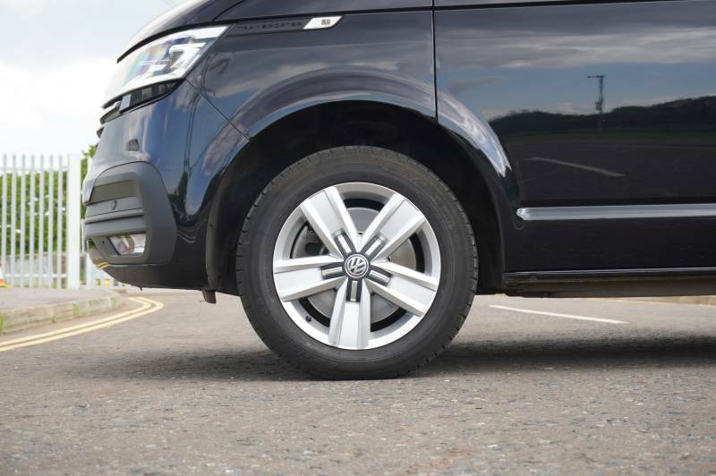 Volkswagen Transporter T32 Tdi 150 Kombi Van Dsg Highline Swb - 2023 72 HK72SVC Black #5