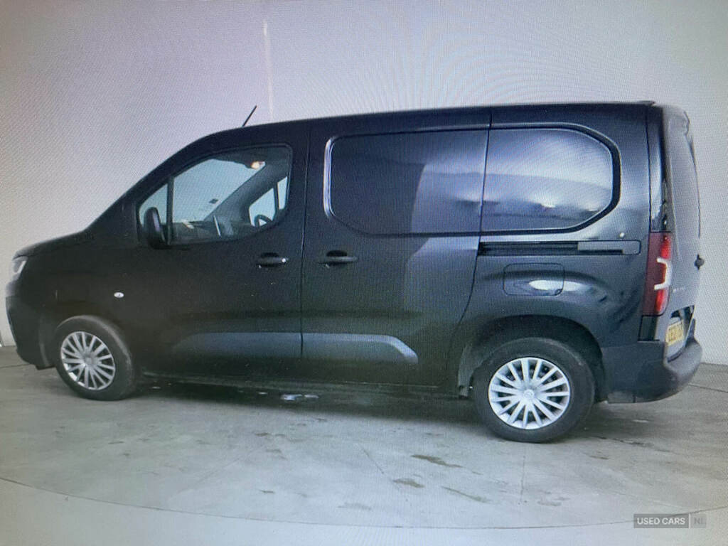 Citroen Berlingo 1.5 Bluehdi 650Kg Enterprise 75Ps CE21TBZ Black #2