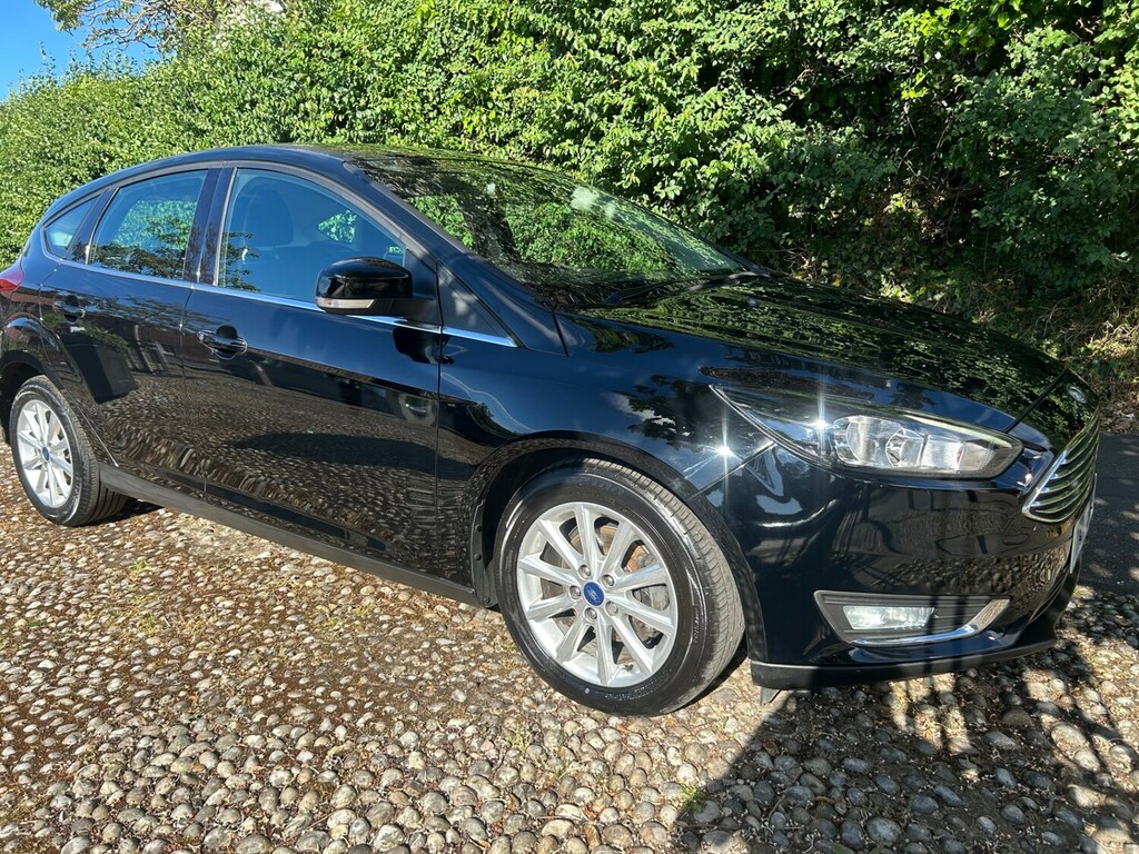 Ford Focus 1.0 Ecoboost 125 Titanium YR17SNF Black #2