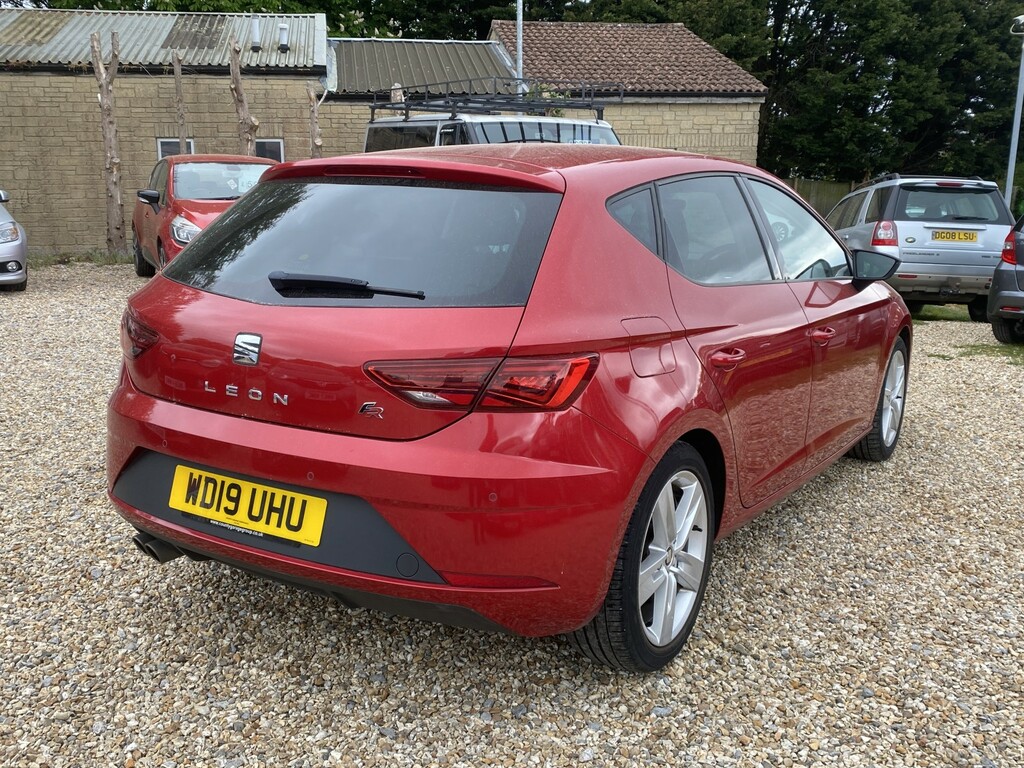 Seat Leon Hatchback 1.5 Tsi Evo Fr 2019 WD19UHU Red #3