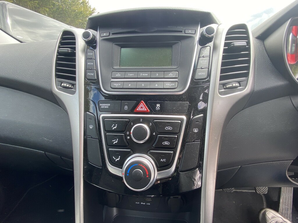 Hyundai I30 Hatchback 1.4 Blue Drive Se 201565 Silver #5