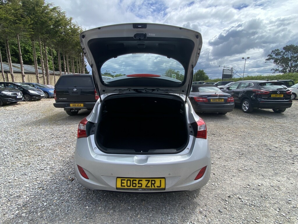 Hyundai I30 Hatchback 1.4 Blue Drive Se 201565 Silver #2