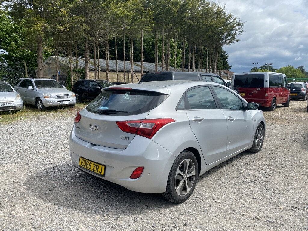 Hyundai I30 Hatchback 1.4 Blue Drive Se 201565 Silver #3