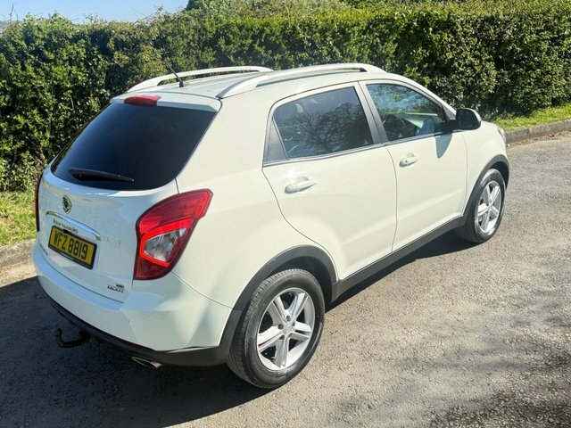 SsangYong Korando 2.0D Elx4 Suv T-tronic 4Wd Euro 5 175 White #2