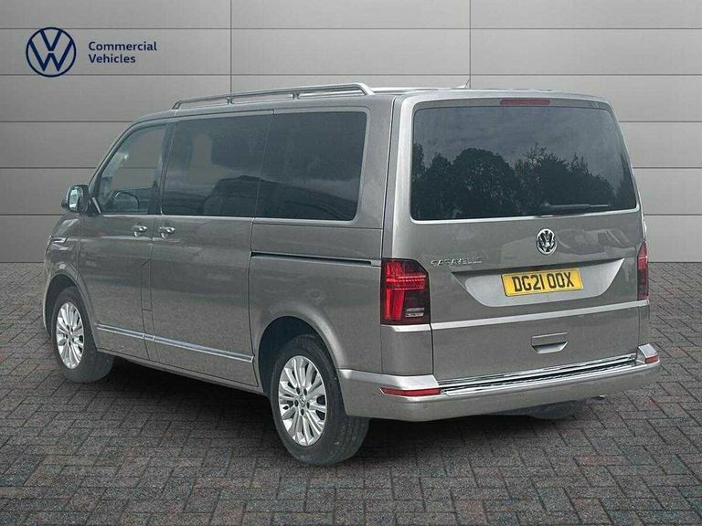 Volkswagen Caravelle 2.0 Tdi Executive 204 Dsg Beige #3