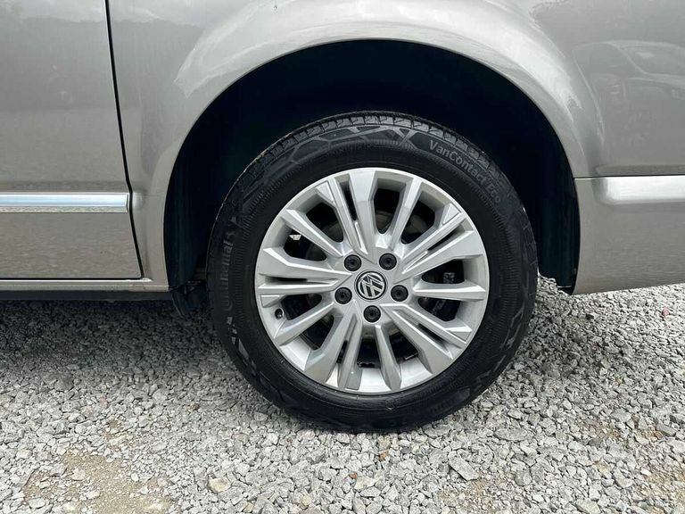 Volkswagen Caravelle 2.0 Tdi Executive 204 Dsg Beige #5
