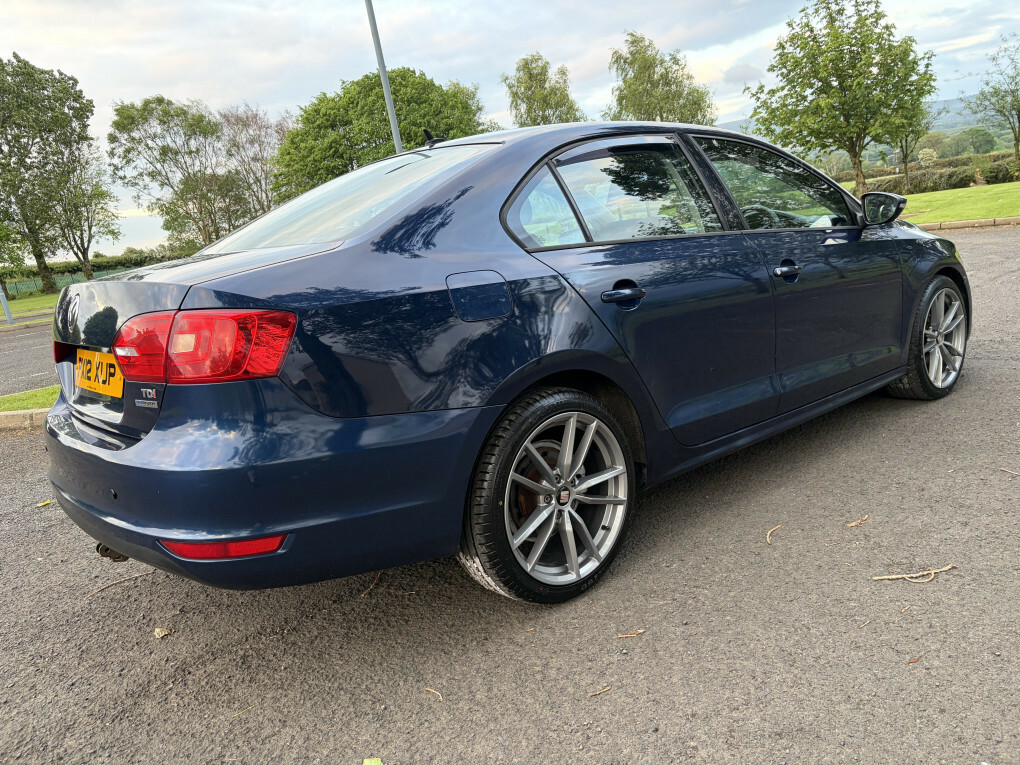 Volkswagen Jetta Saloon Silver #11