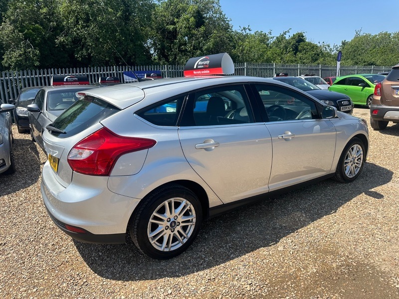 Ford Focus 1.6 Titanium Hatchback GJ62WOX Silver #5
