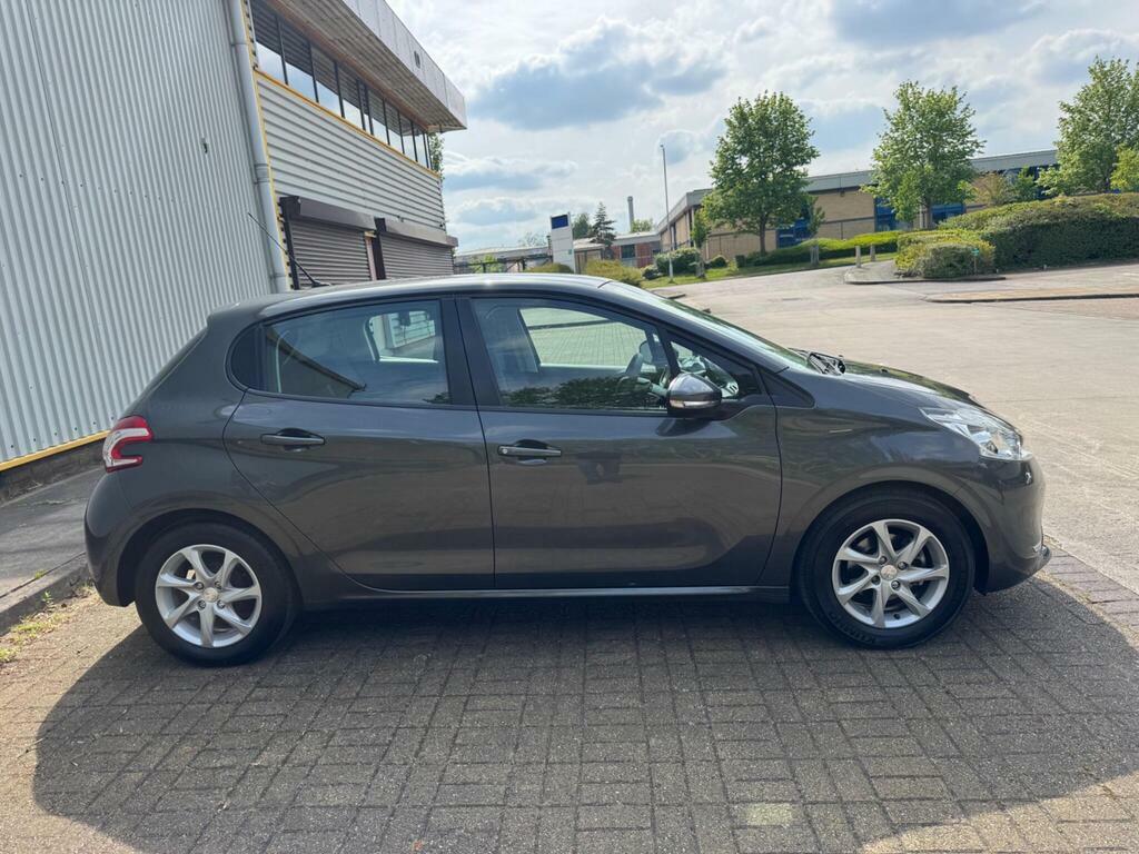 Peugeot 208 1.2 Vti Puretech Active Euro 6 PN15BFF Grey #2