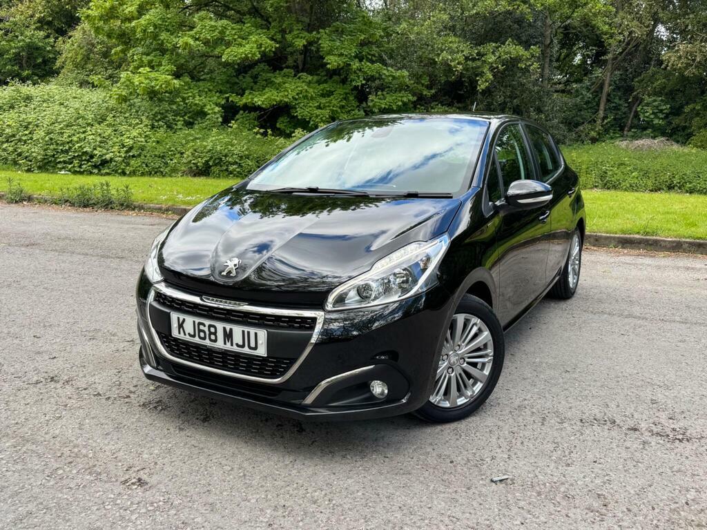 Peugeot 208 1.2 Puretech Signature Euro 6 S S KJ68MJU Black #4