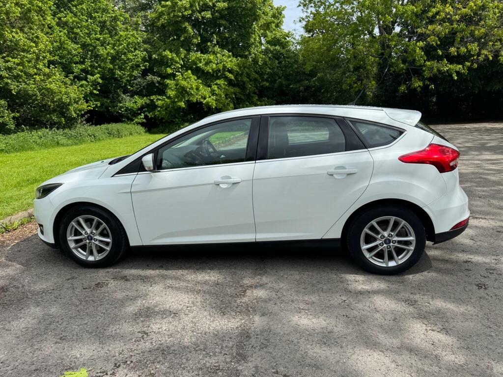 Ford Focus 1.0T Ecoboost Zetec Euro 6 S S AV65DGO White #5