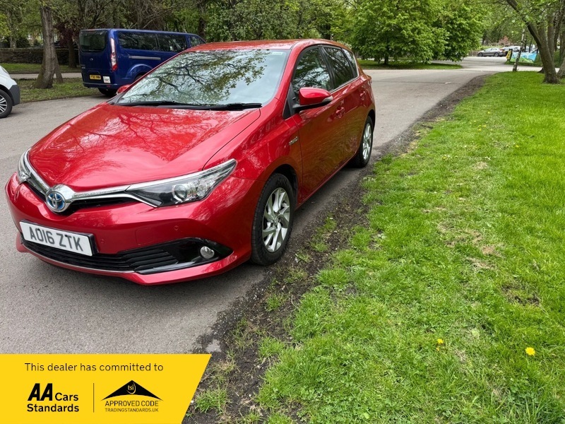 Toyota Auris Vvt-i Business Edition Red